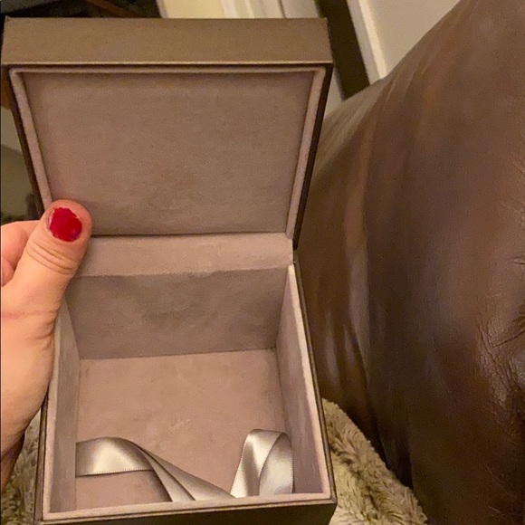 Gucci box Authentic 🎉🎁🎁🎉🎉🎊🎉🎁 - Picture 4 of 11